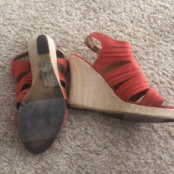 Forever 21 coral wedges - Picture 2 of 4